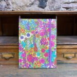 Libreta. Tela sedosa con motivos florales