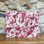Cuaderno de dibujo. Cosido copto. Estampado floral de rosas granate.