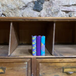 Assorted minibooks (Pack of 3). Assorted handmade papers with golden motifs. - Image 3