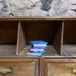 Assorted minibooks (Pack of 3). Assorted handmade papers with golden motifs. - Image 2